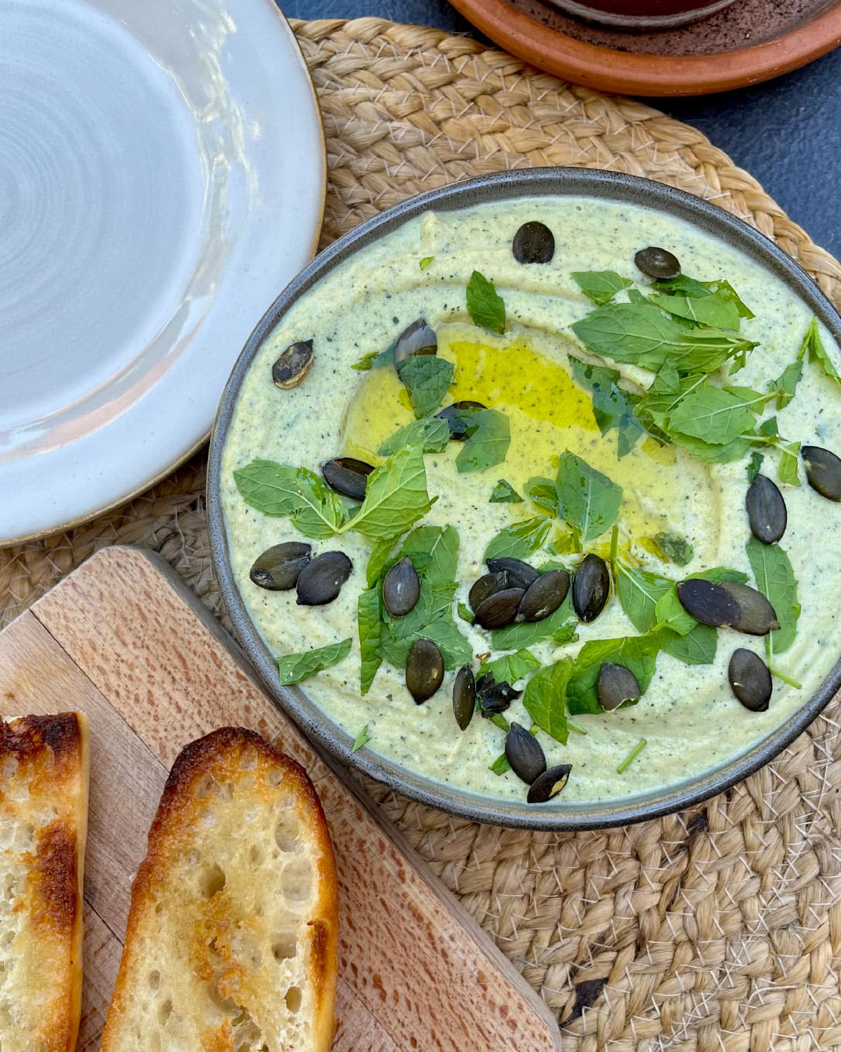 Houmous de courgette, avec de la menthe